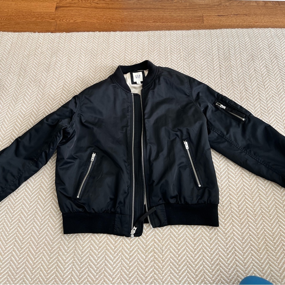 Gap Bomber jacket. Very warm and stylish! Size Medium